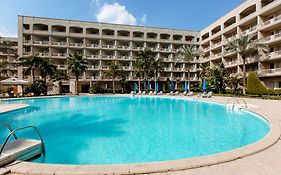 فندق جراند بيراميدز